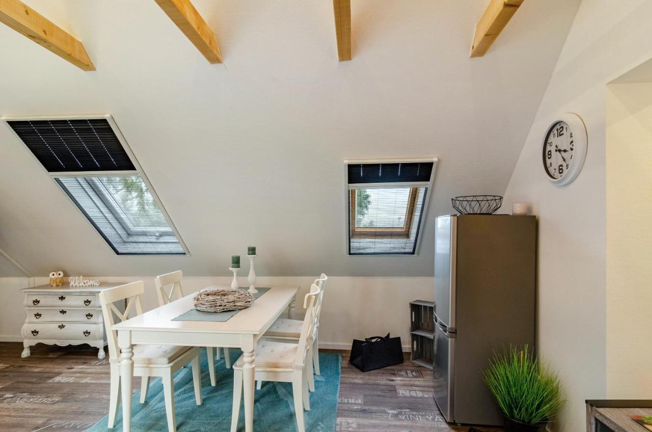 Huus An'T Koornfeld Dachgeschoss Apartment Osteel Bagian luar foto