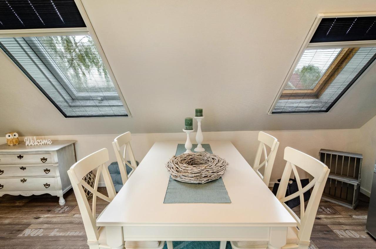 Huus An'T Koornfeld Dachgeschoss Apartment Osteel Bagian luar foto