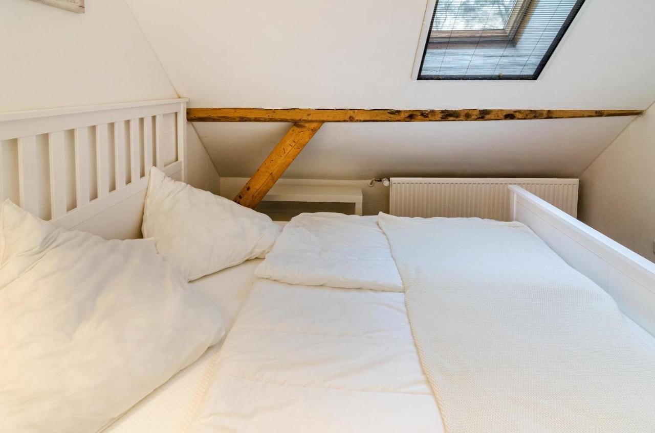 Huus An'T Koornfeld Dachgeschoss Apartment Osteel Bagian luar foto